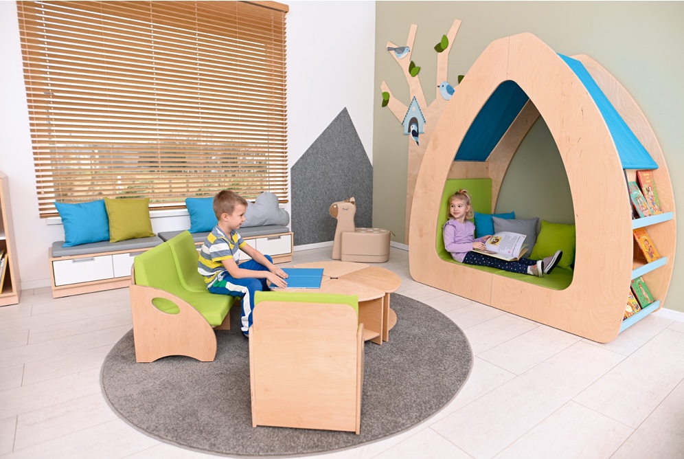 Aménagement d'un coin calme dans une salle de classe pour aider le retour au calme de l'enfant